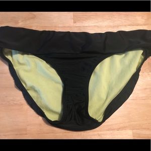 Athleta Black Bottom Size Medium